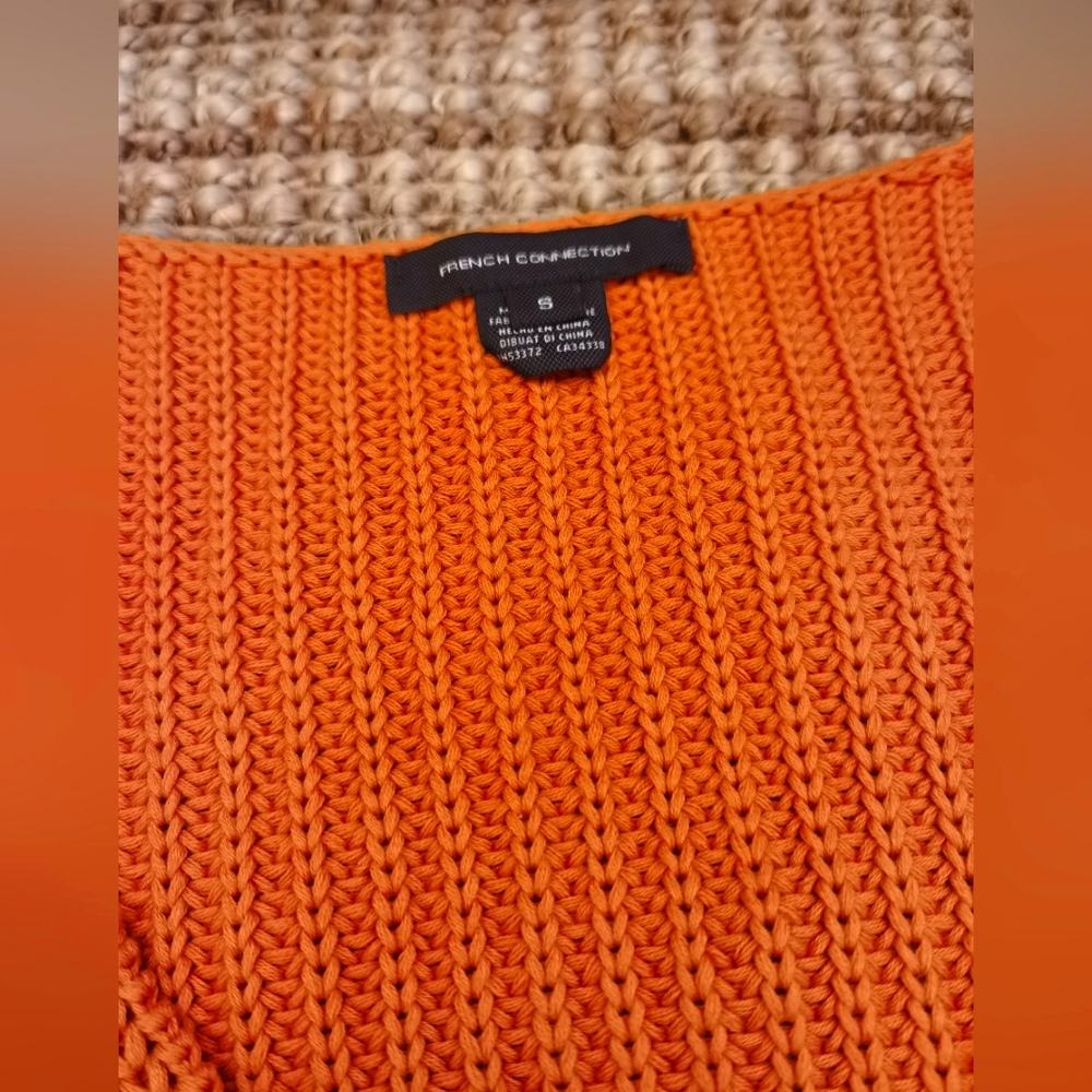 V-neck sweater - Picture 2 of 3